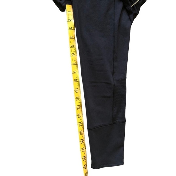 Athleta Contender2 2 in 1 Leggings w/ Skirt Overlay Capri Workout Pants - Picture 12 of 12